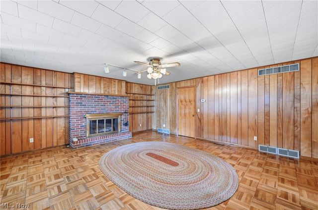 2325 North Road, Warren, OH 44483
