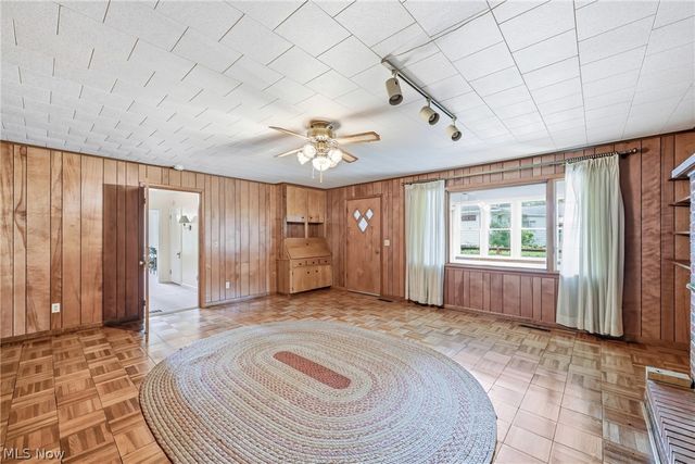 2325 North Road, Warren, OH 44483