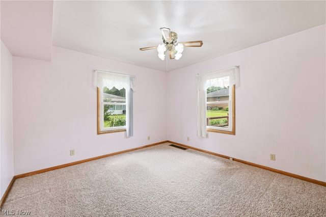 2325 North Road, Warren, OH 44483