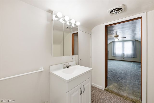 2325 North Road, Warren, OH 44483