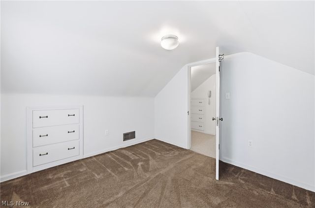 2325 North Road, Warren, OH 44483