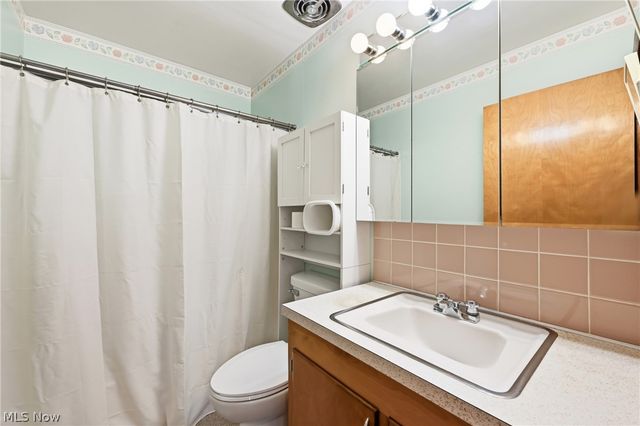 2325 North Road, Warren, OH 44483