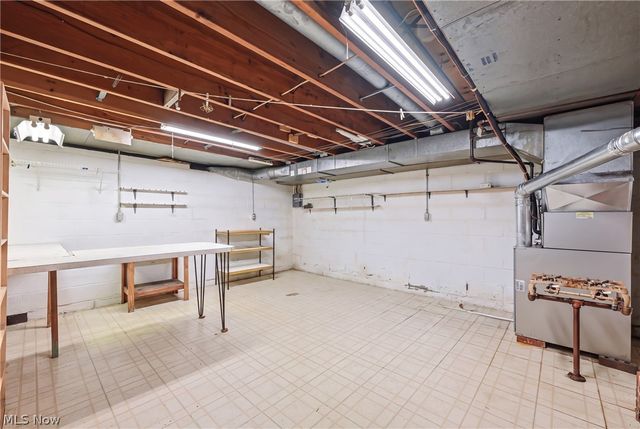 2325 North Road, Warren, OH 44483
