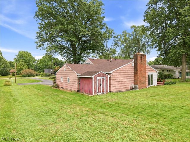 2325 North Road, Warren, OH 44483