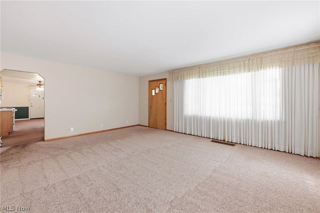 2325 North Road, Warren, OH 44483