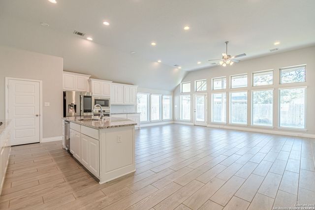 8826 Haystack Rd, San Antonio, TX 78254