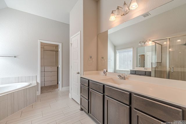 8826 Haystack Rd, San Antonio, TX 78254