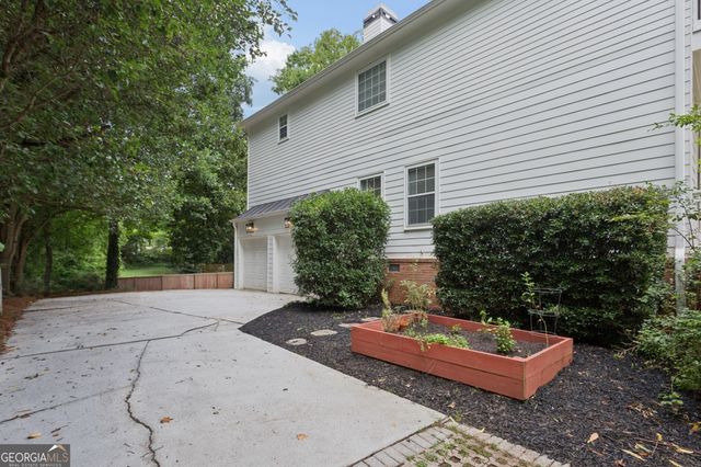 1875 La Dawn Lane NW, Atlanta, GA 30318