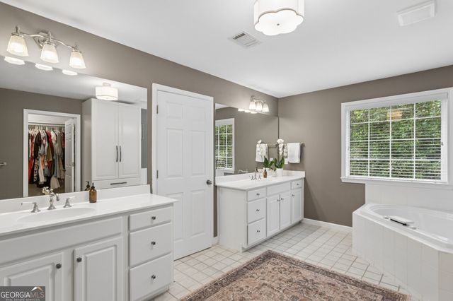 1875 La Dawn Lane NW, Atlanta, GA 30318