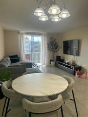 1700 NE 191st St 304, Miami, FL 33179