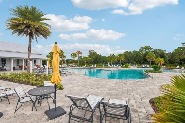 6076 WANDERING WILLOW DRIVE, Wesley Chapel, FL 33545