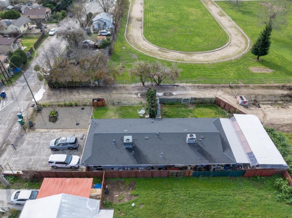 Image 35 of property listing at 7139 Center # 7141, Winton, CA 95388