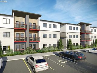 119 N Pacific Hwy, Woodburn, OR 97071