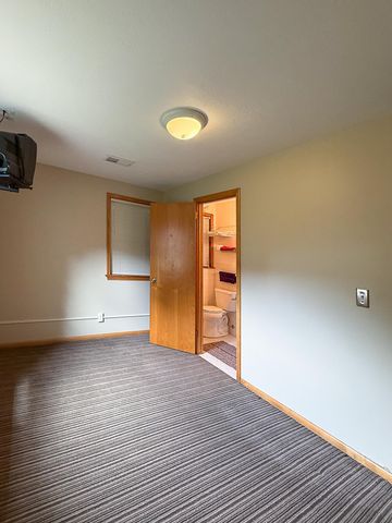 2145 Zealand Avenue N, Golden Valley, MN 55427