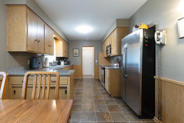2145 Zealand Avenue N, Golden Valley, MN 55427