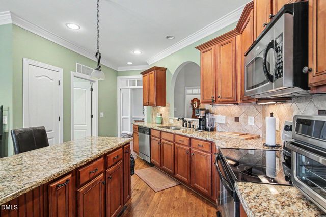 5337 Mckinney Court, Walkertown, NC 27051