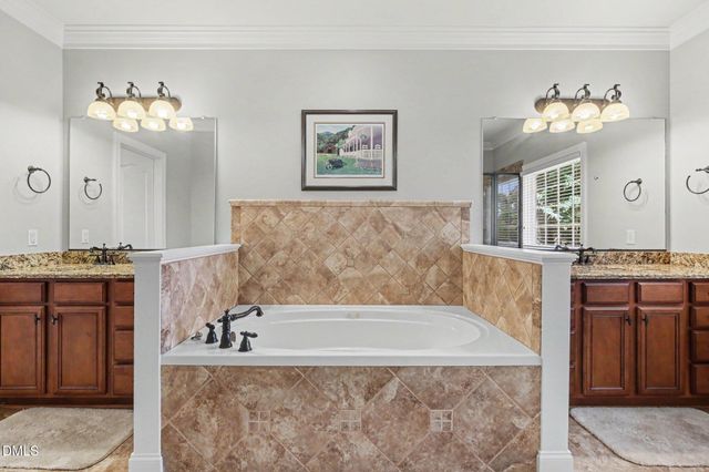 5337 Mckinney Court, Walkertown, NC 27051