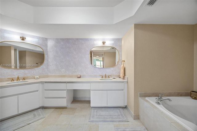 16711 Collins Ave 2007, Sunny Isles Beach, FL 33160