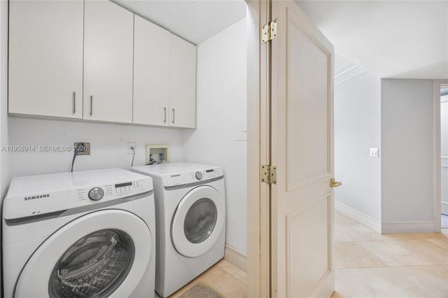 16711 Collins Ave 2007, Sunny Isles Beach, FL 33160