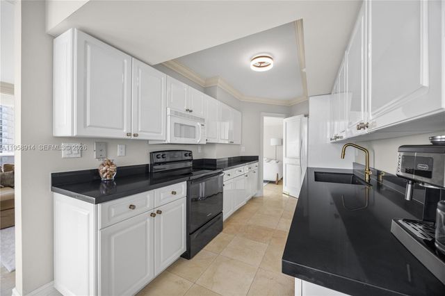 16711 Collins Ave 2007, Sunny Isles Beach, FL 33160