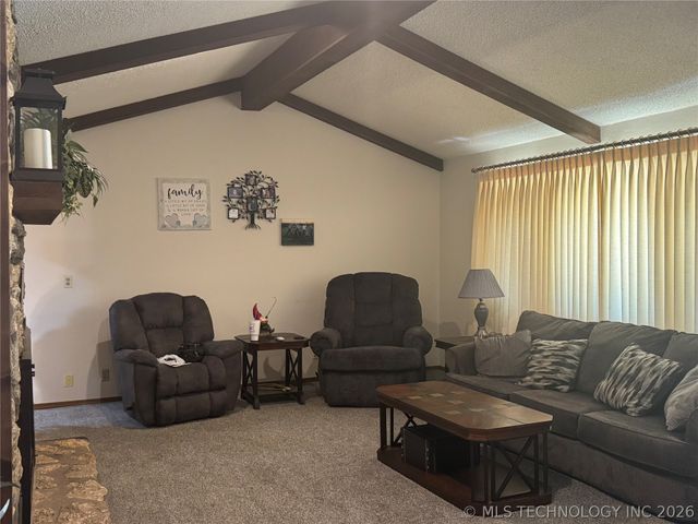909 Bayshore Drive, Sand Springs, OK 74063