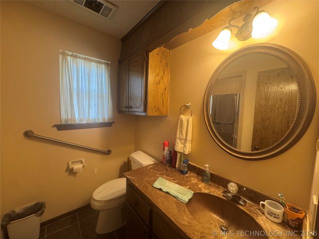 909 Bayshore Drive, Sand Springs, OK 74063