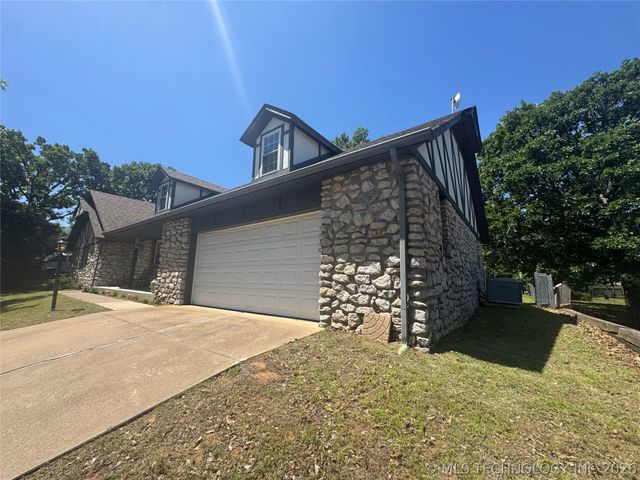 909 Bayshore Drive, Sand Springs, OK 74063