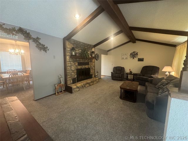 909 Bayshore Drive, Sand Springs, OK 74063