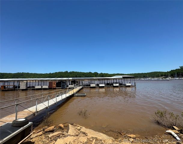 909 Bayshore Drive, Sand Springs, OK 74063