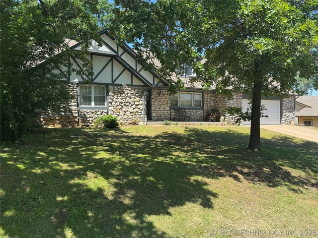 909 Bayshore Drive, Sand Springs, OK 74063