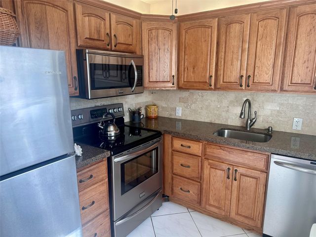 200 Mansfield E 200, Boca Raton, FL 33434