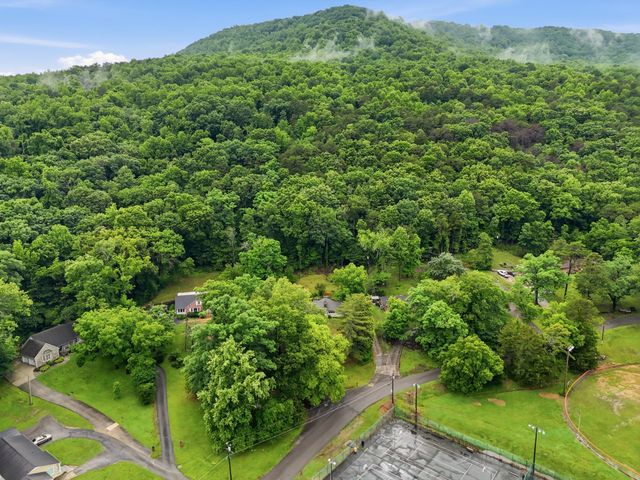 700 Contour Avenue, South Pittsburg, TN 37380