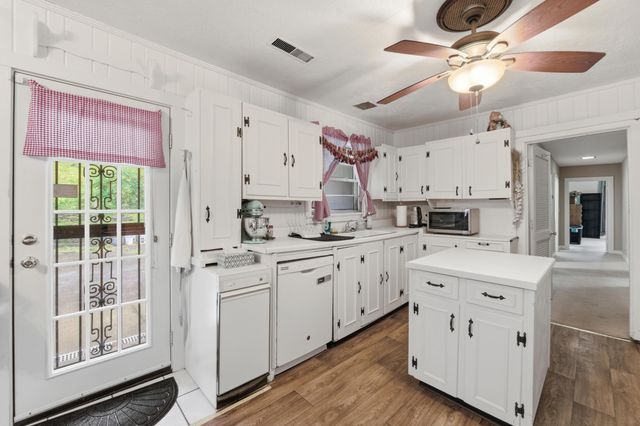 700 Contour Avenue, South Pittsburg, TN 37380