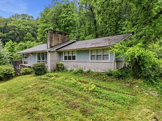 700 Contour Avenue, South Pittsburg, TN 37380