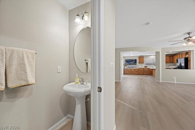 9828 Gold Pan Court, Las Vegas, NV 89183