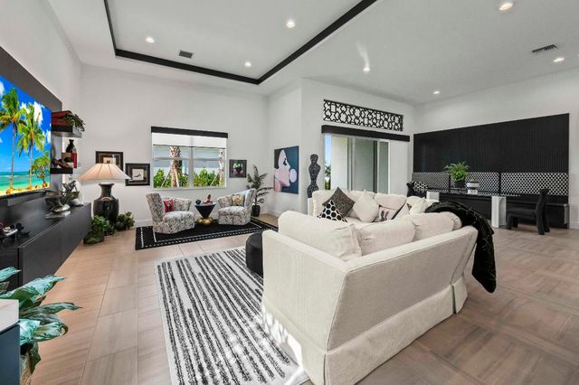 10031 Timber Creek Way, Palm Beach Gardens, FL 33412