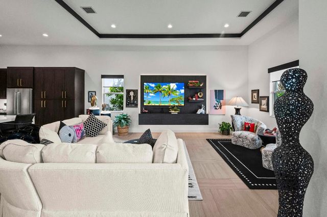 10031 Timber Creek Way, Palm Beach Gardens, FL 33412