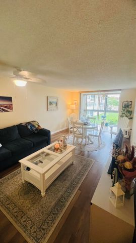8920 Sunrise Lakes Boulevard 208, Sunrise, FL 33322