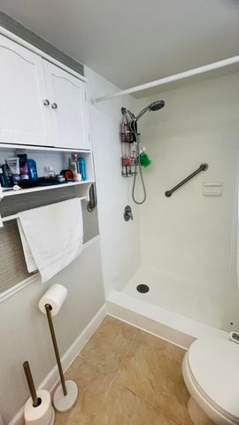 8920 Sunrise Lakes Boulevard 208, Sunrise, FL 33322
