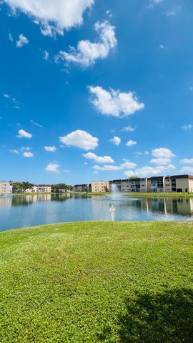8920 Sunrise Lakes Boulevard 208, Sunrise, FL 33322