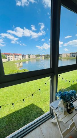 8920 Sunrise Lakes Boulevard 208, Sunrise, FL 33322