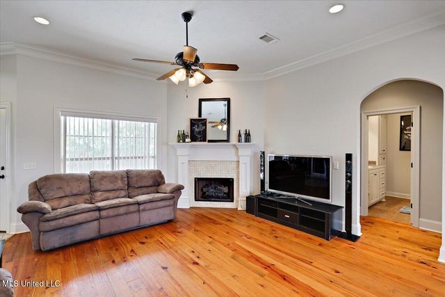 2006 Estates Cove, Pearl, MS 39208