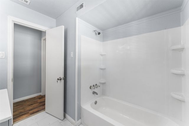 612 E 8th Street, Kemp, TX 75143