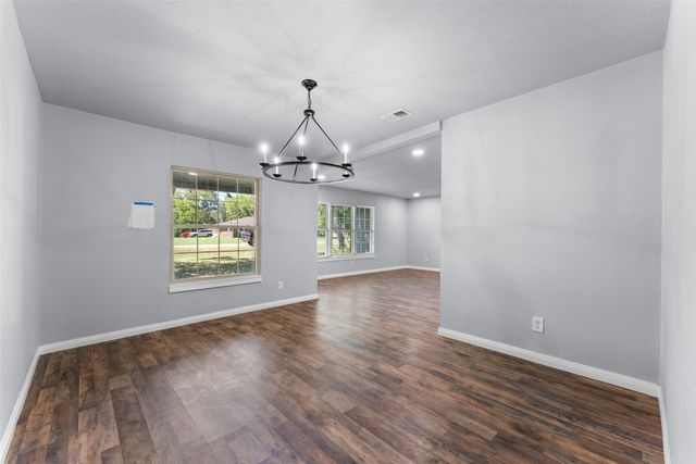 612 E 8th Street, Kemp, TX 75143