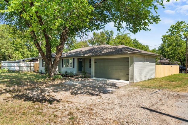612 E 8th Street, Kemp, TX 75143