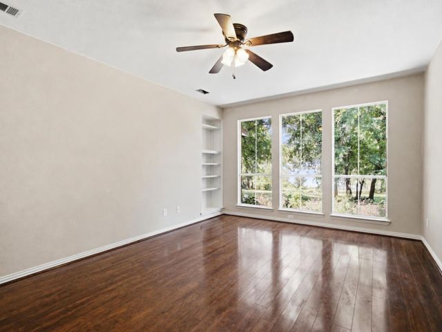 3101 W Oak Shores Drive, Cross Roads, TX 76227