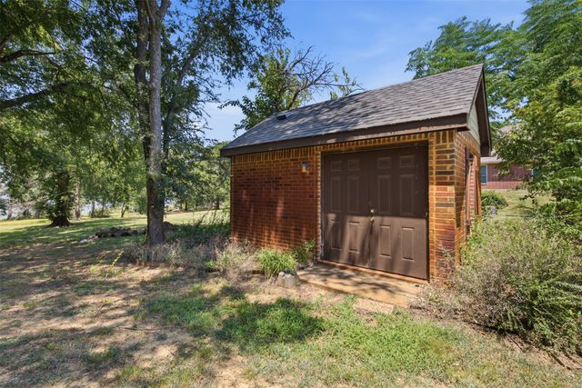 3101 W Oak Shores Drive, Cross Roads, TX 76227