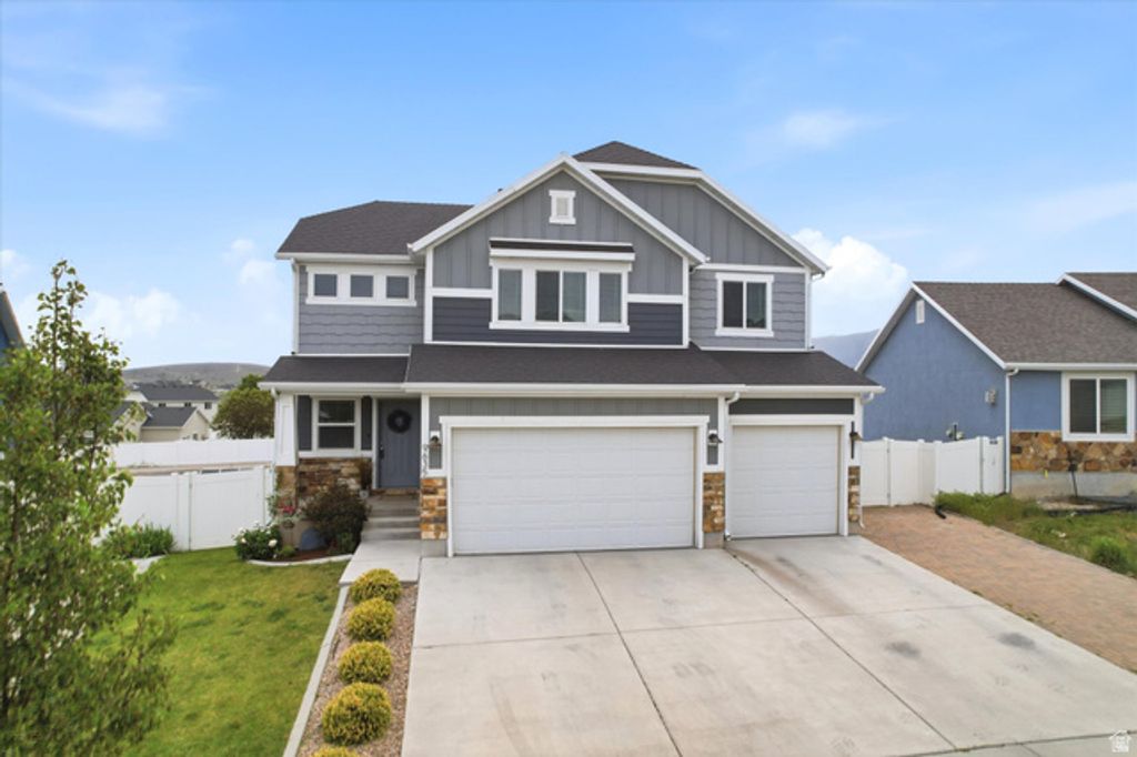Image 1 of property listing at 9635 N BRIDGE ST, Eagle Mountain, UT 84005