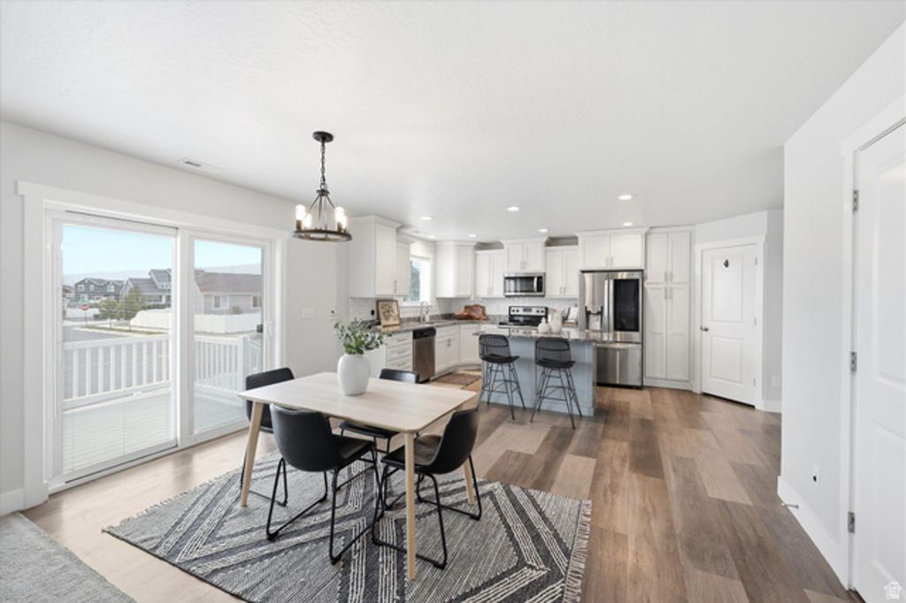 Image 6 of property listing at 9635 N BRIDGE ST, Eagle Mountain, UT 84005