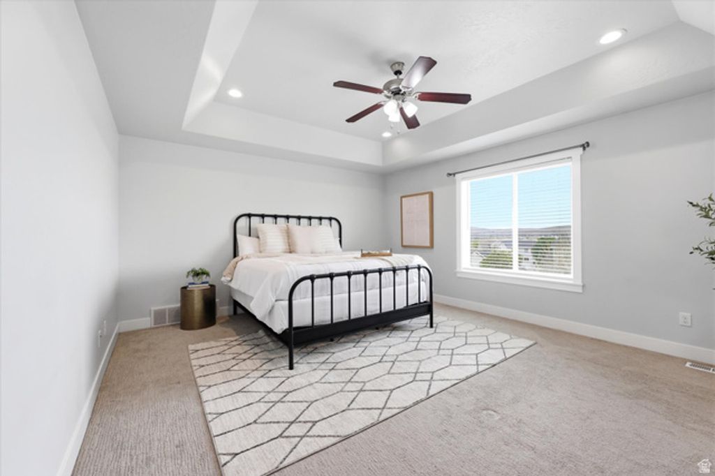 Image 10 of property listing at 9635 N BRIDGE ST, Eagle Mountain, UT 84005